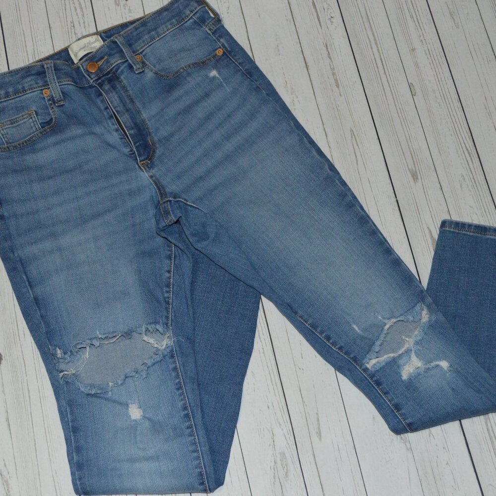 Universal Threads VGUC High Rise Skinny Jeans - 6/28R